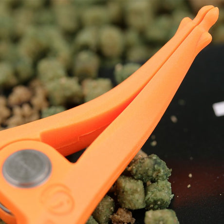 Guru Pellet Pliers - Vale Royal Angling Centre